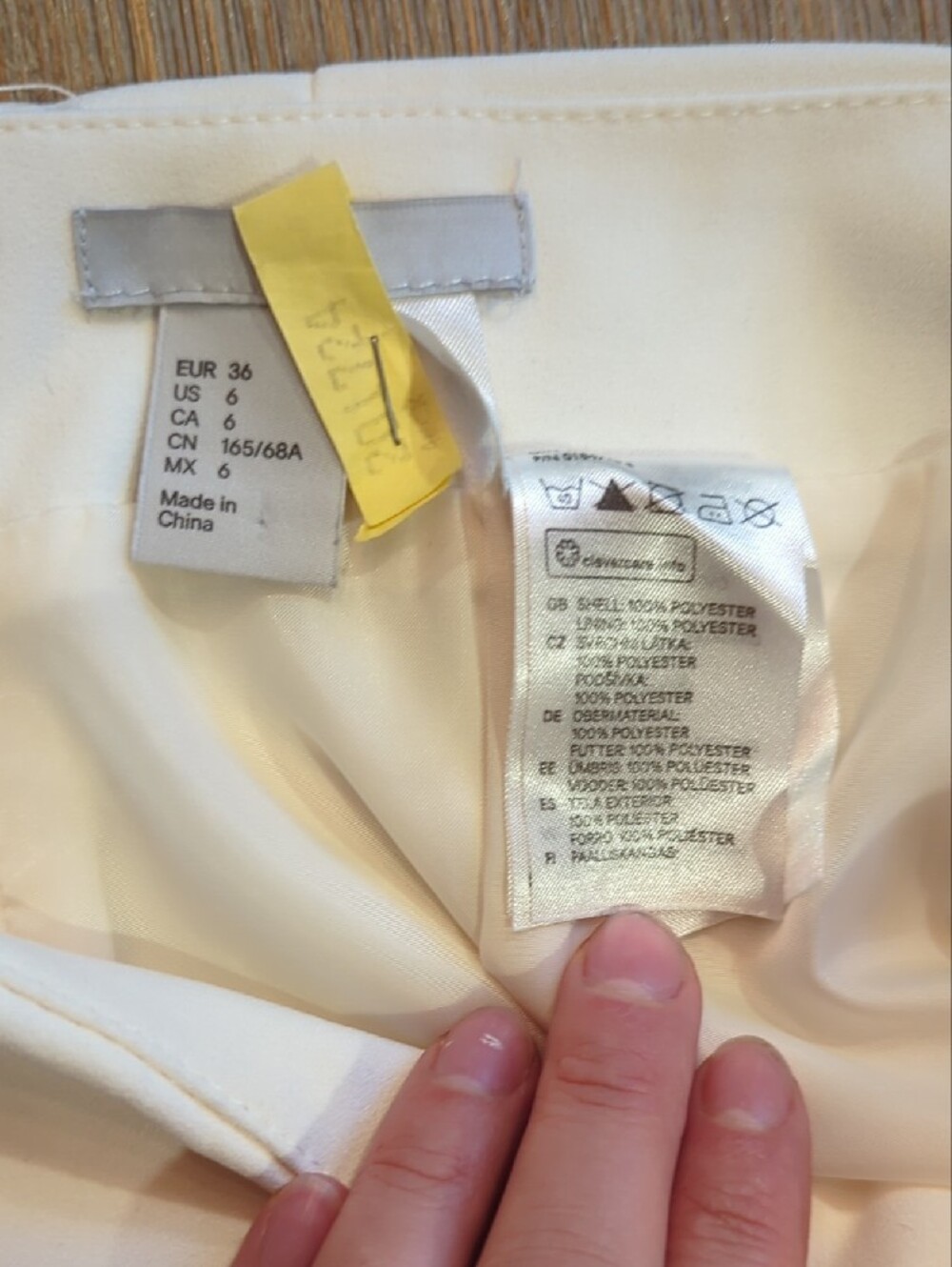 H&M Cream Straight Mini Skirt - Picture 3 of 3